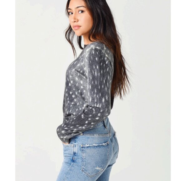 NAADAM CASHMERE Animal Print Crewneck Sweater Gray/White Size Medium - Picture 4 of 11